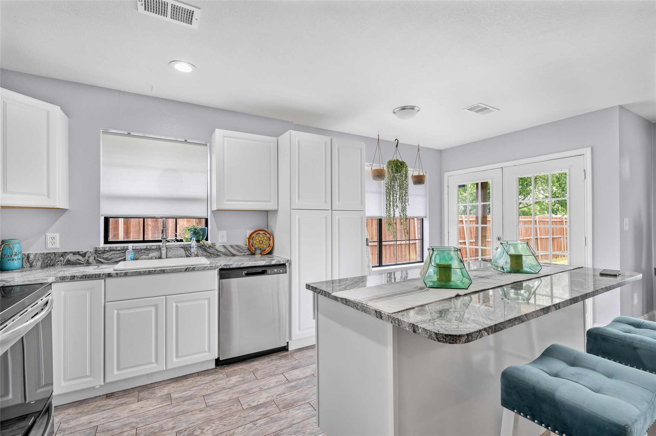 407 W Mesquite Street Gunter TX 75058