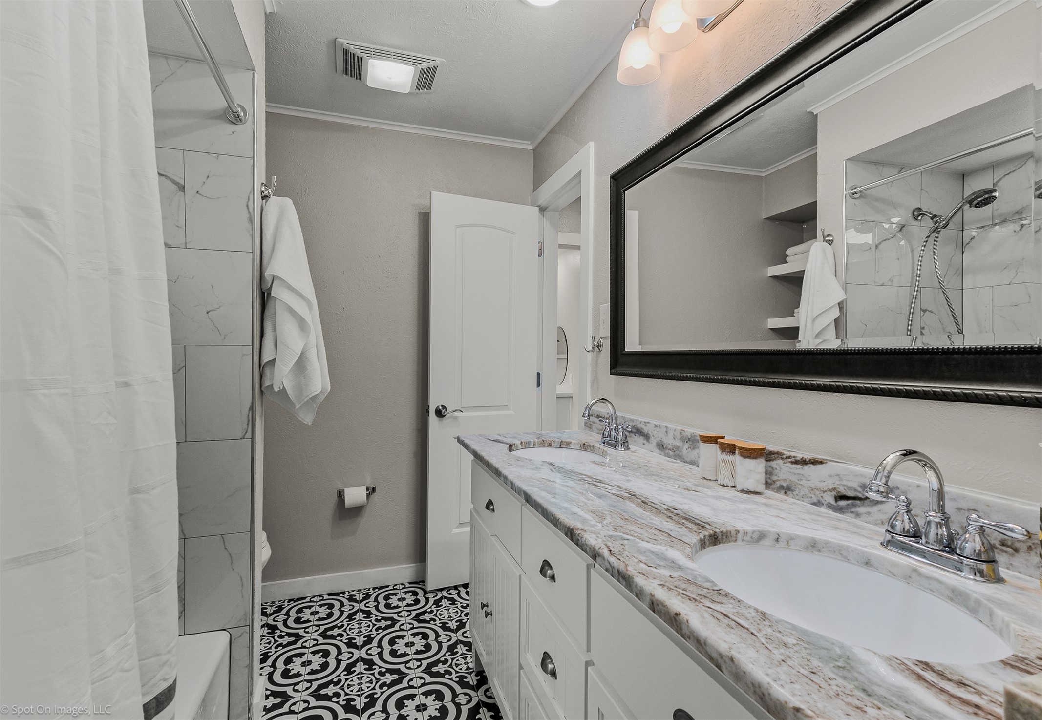 2516 Wildwood Way Tool TX 75143