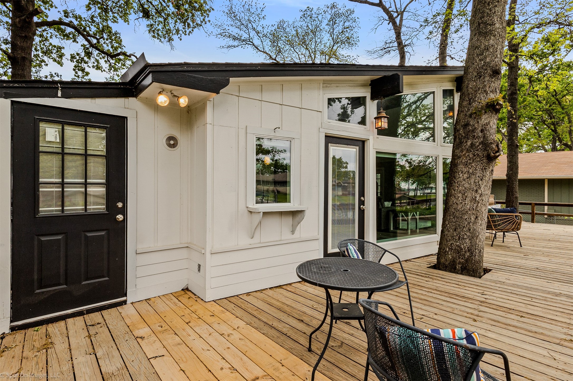 2516 Wildwood Way Tool TX 75143