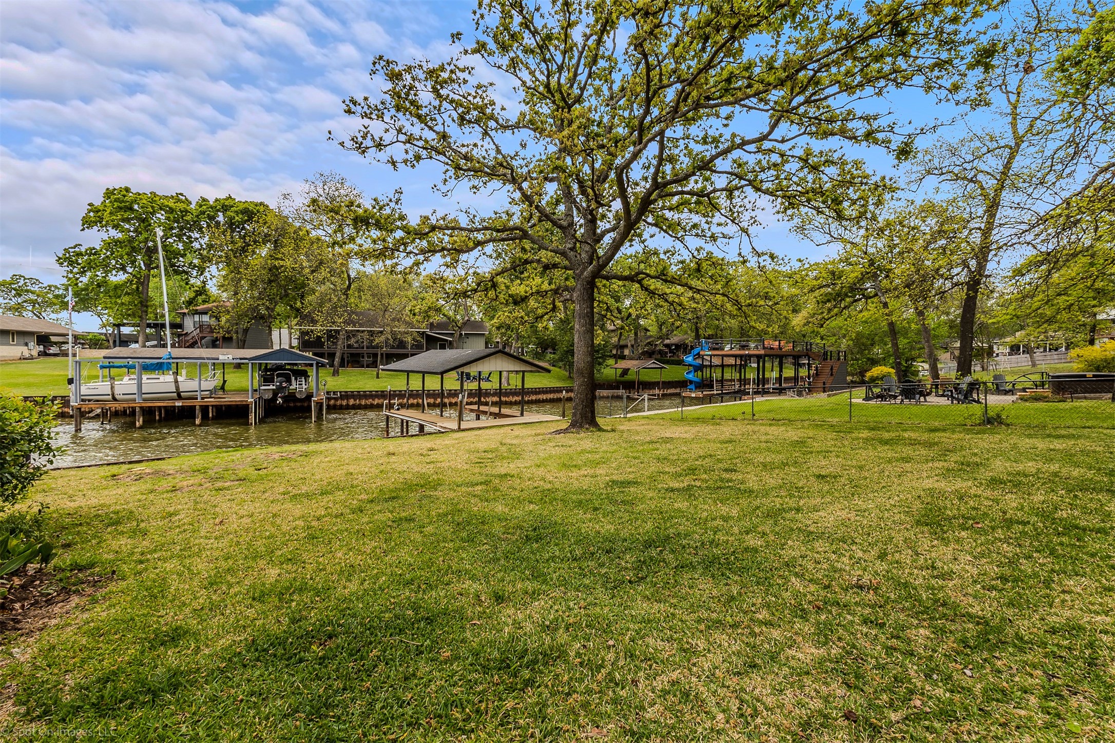 2516 Wildwood Way Tool TX 75143