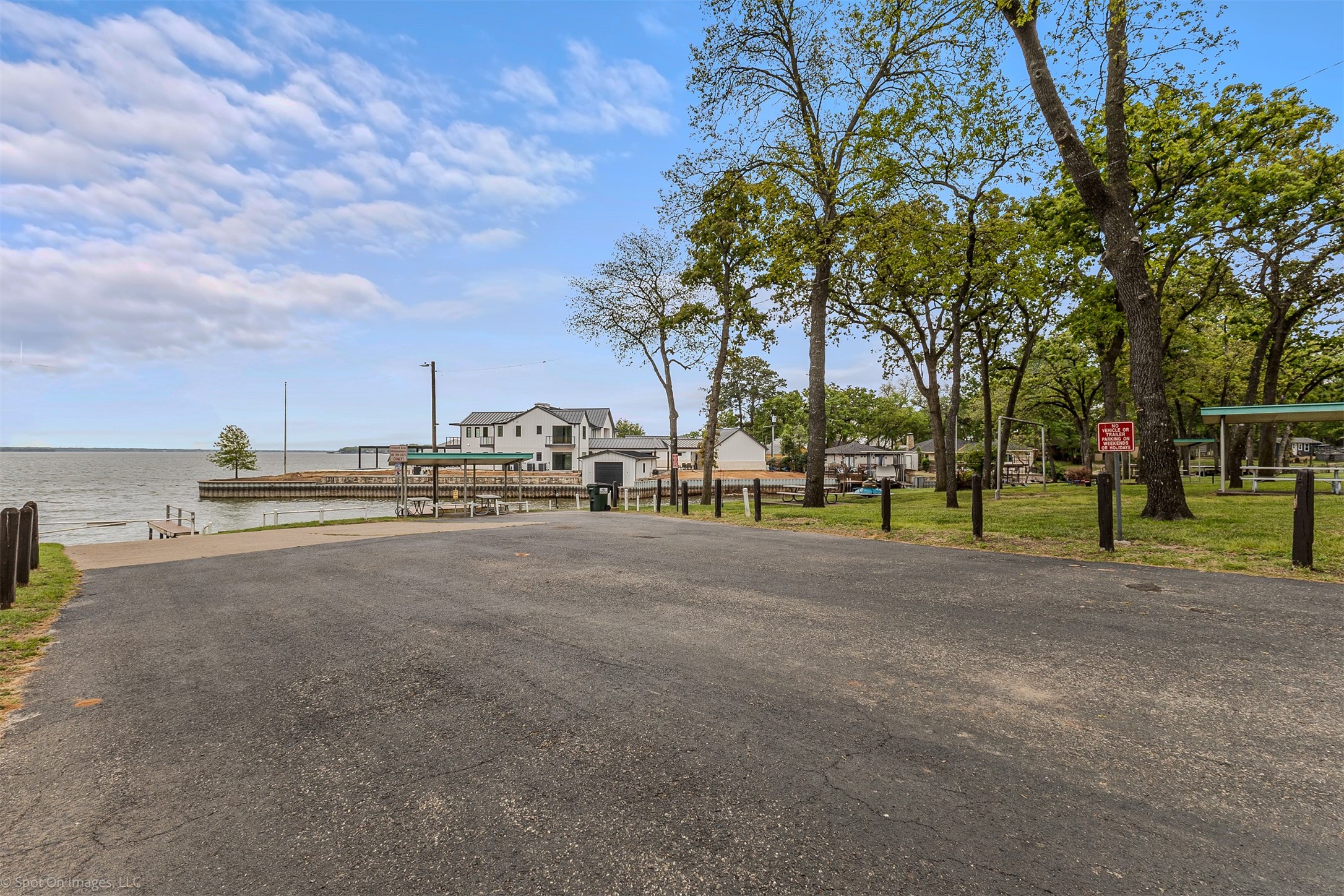 2516 Wildwood Way Tool TX 75143