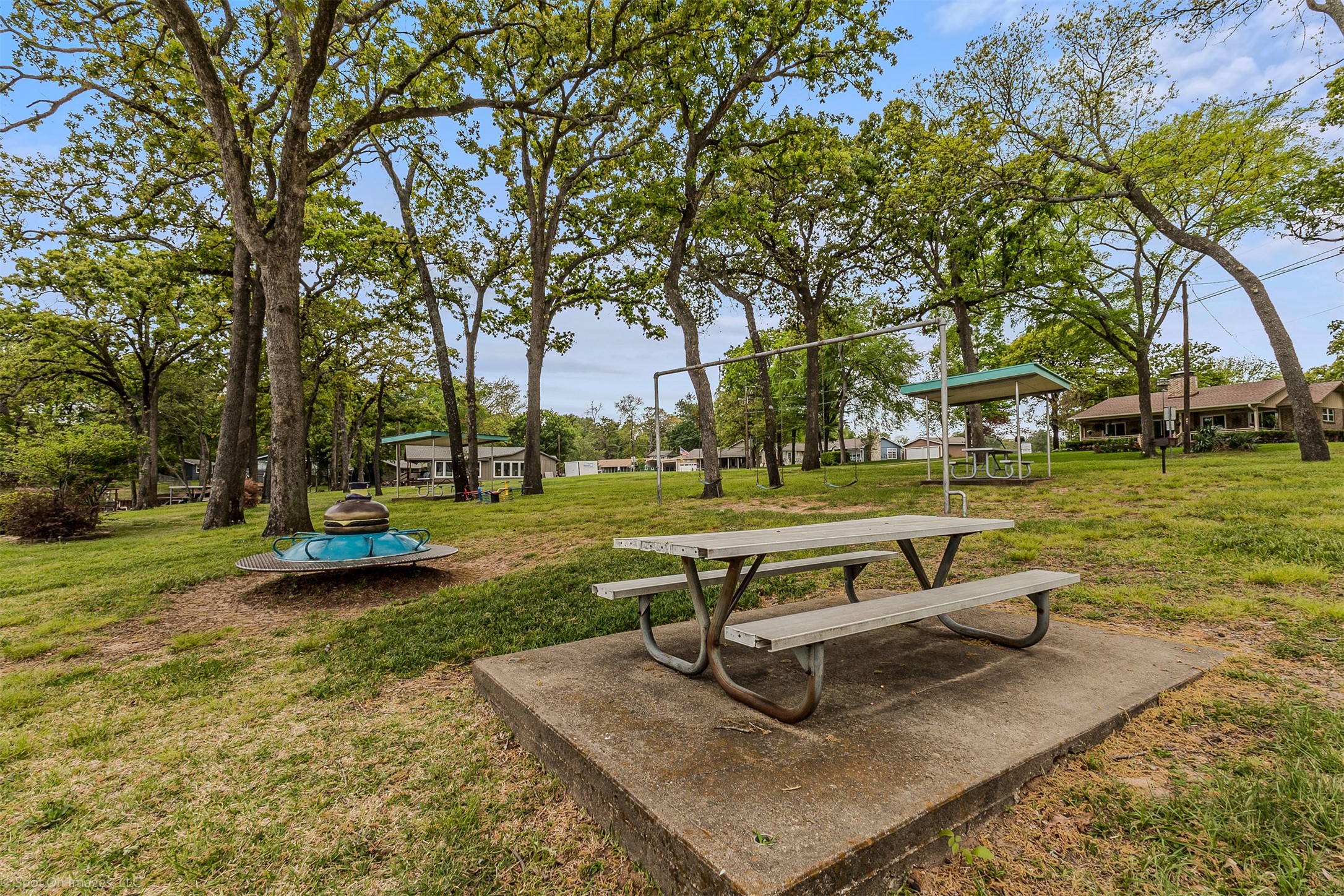 2516 Wildwood Way Tool TX 75143