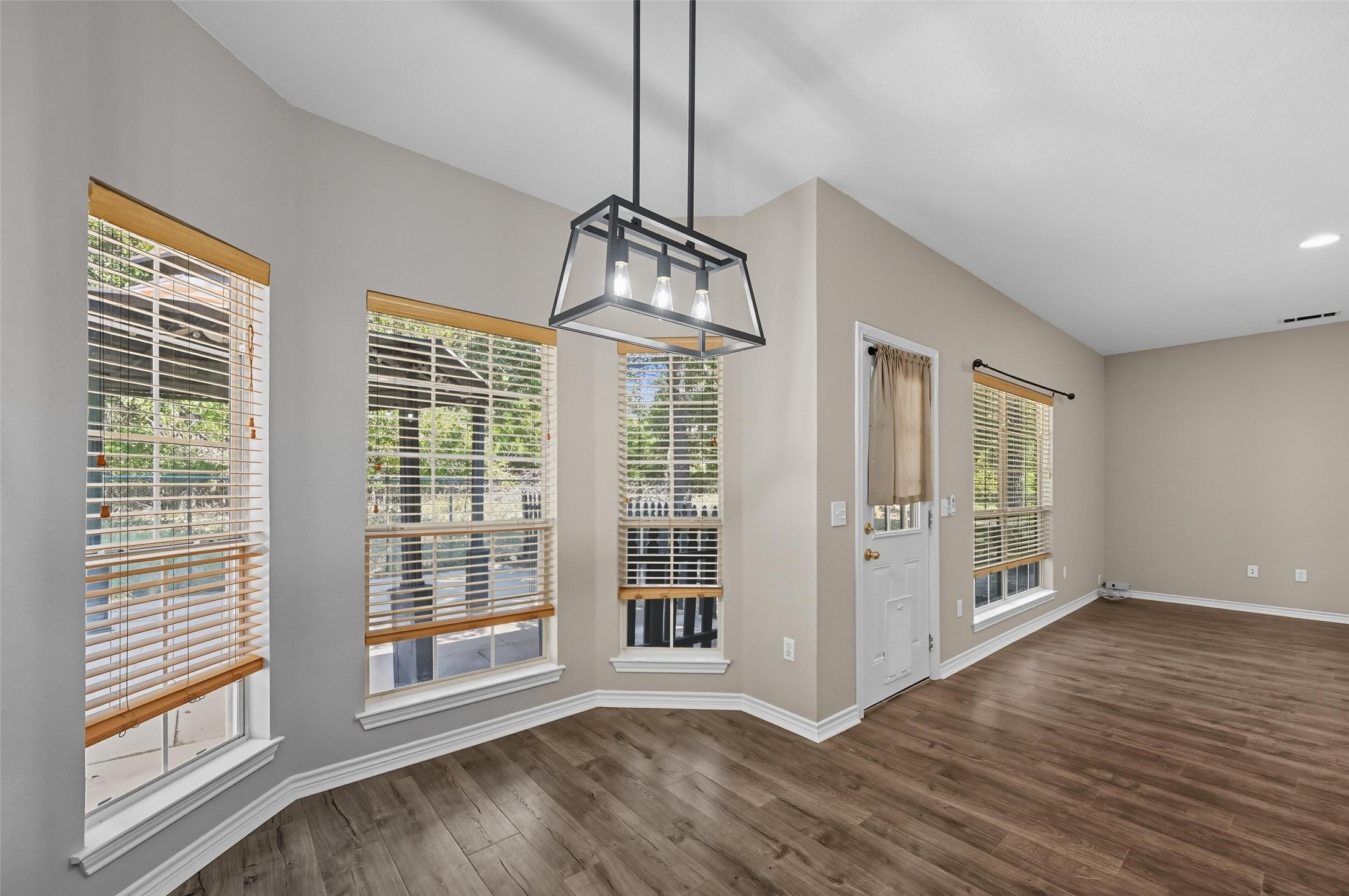332 Comanche Trail West Tawakoni TX 75474