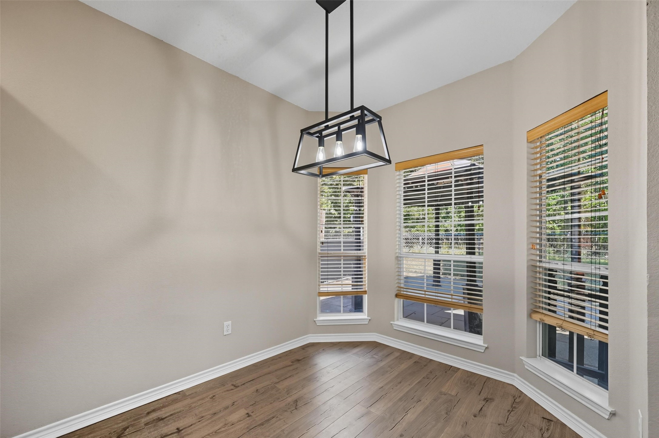 332 Comanche Trail West Tawakoni TX 75474