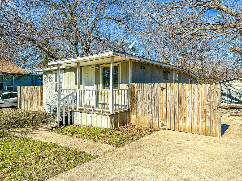 804 W 15th Avenue Corsicana TX 75110