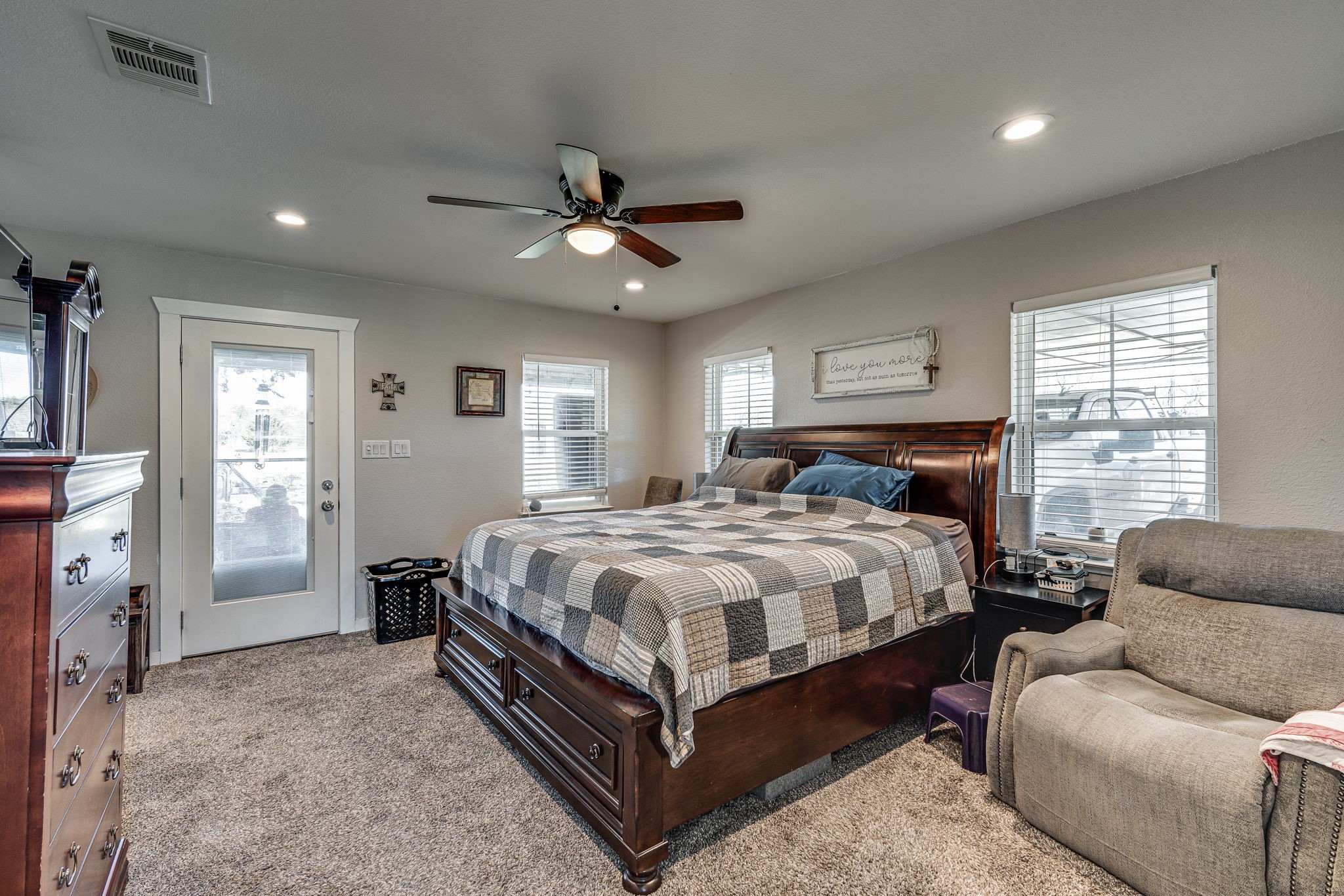 205 Newman Road Ennis TX 75119