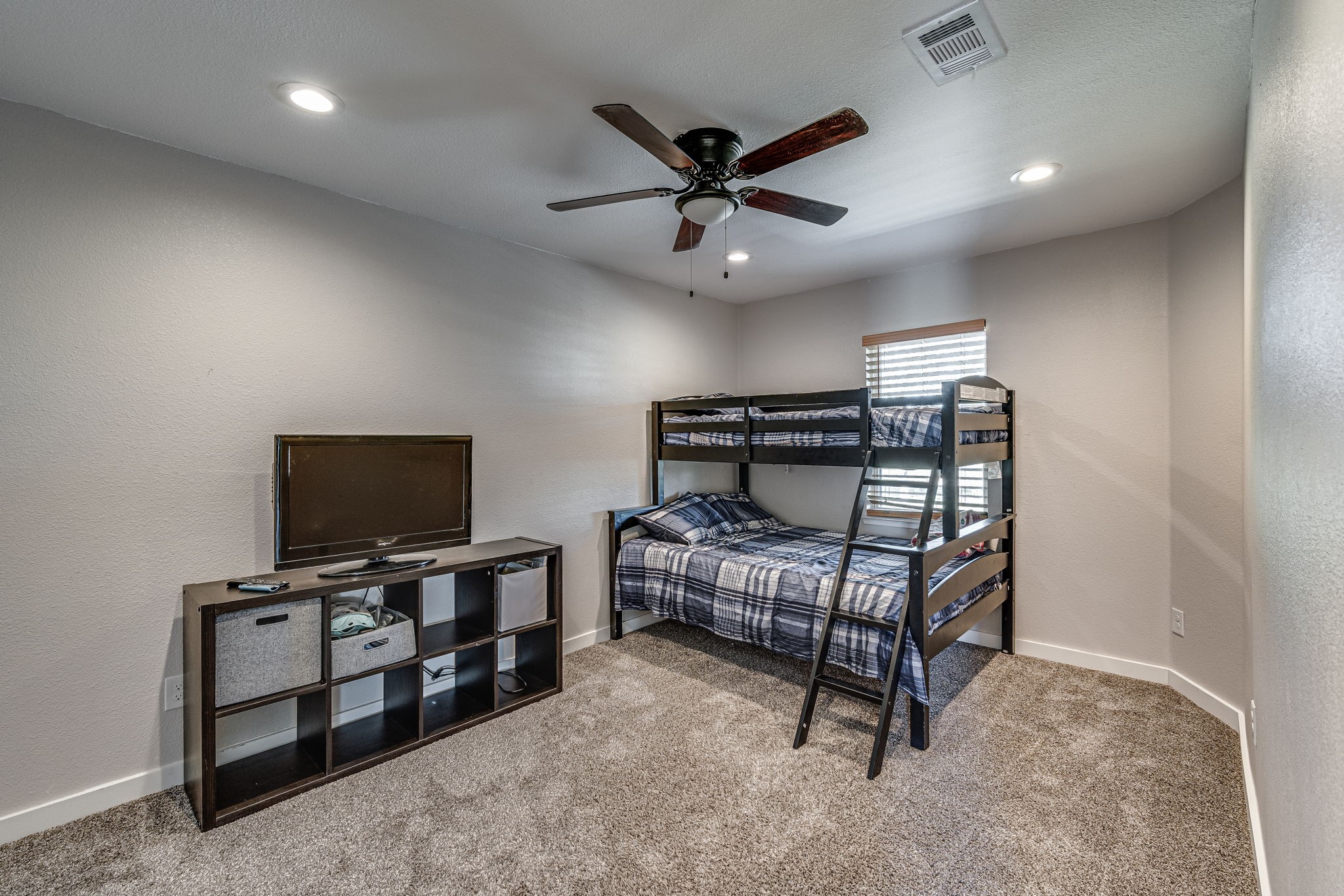 205 Newman Road Ennis TX 75119