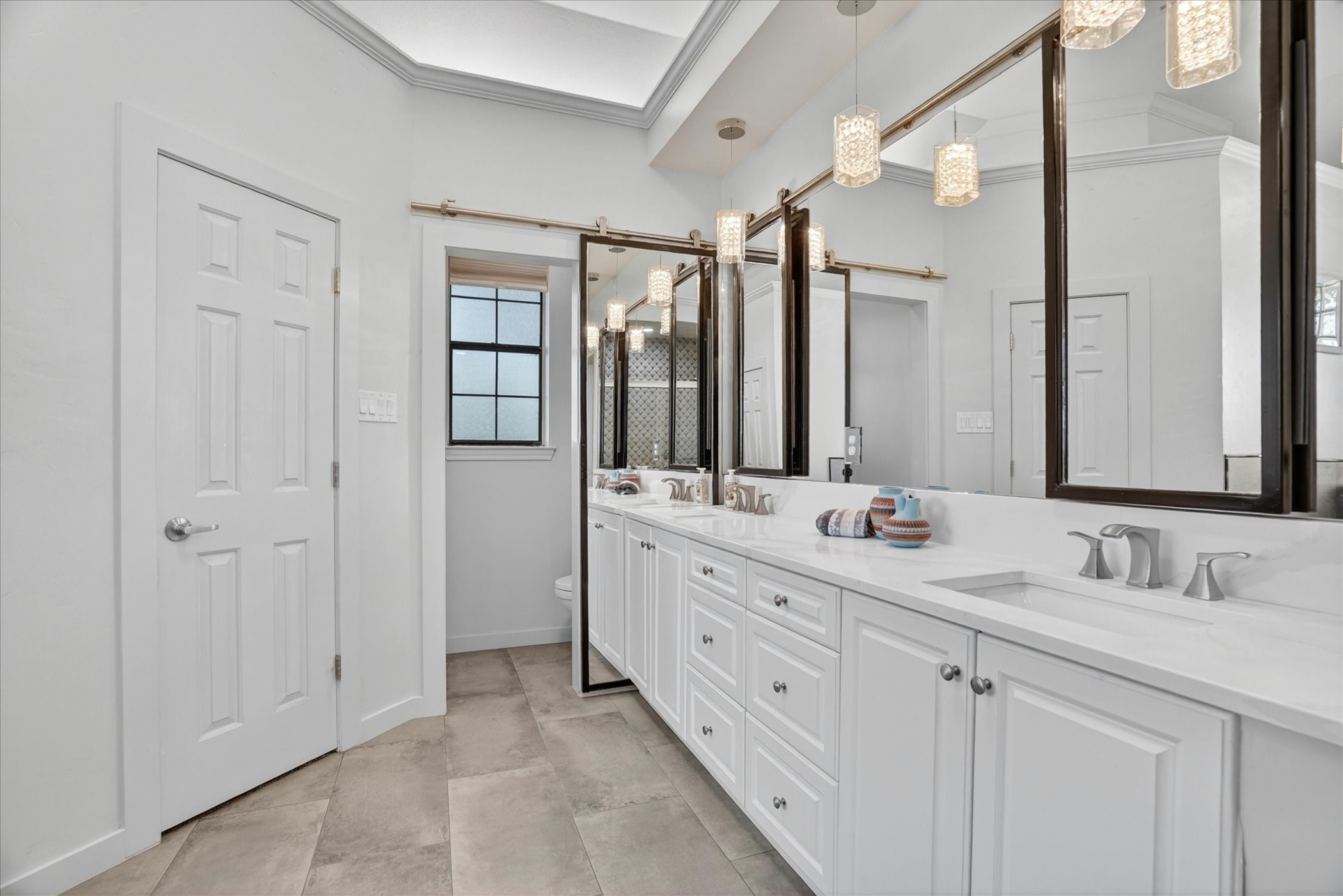 1408 W Cleburne Road Crowley TX 76036
