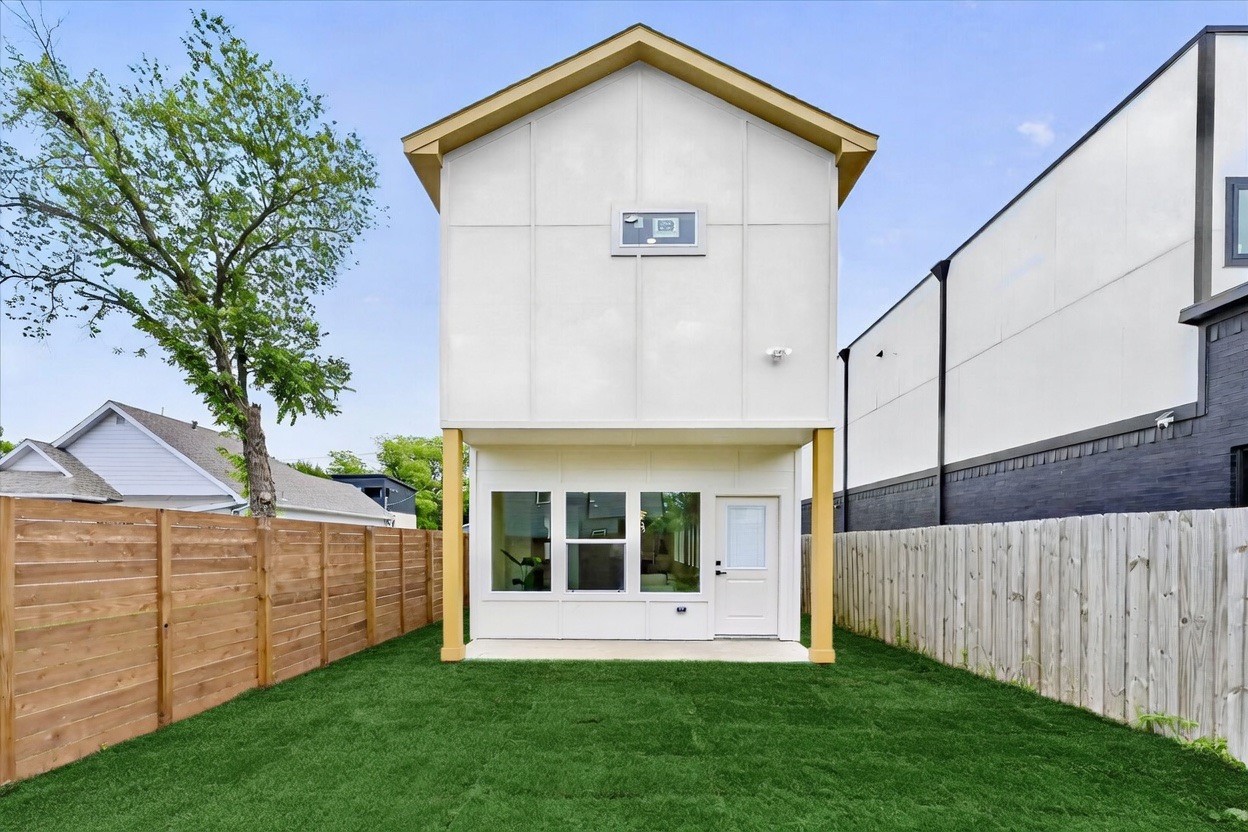 2505 Pennsylvania Avenue Dallas TX 75215