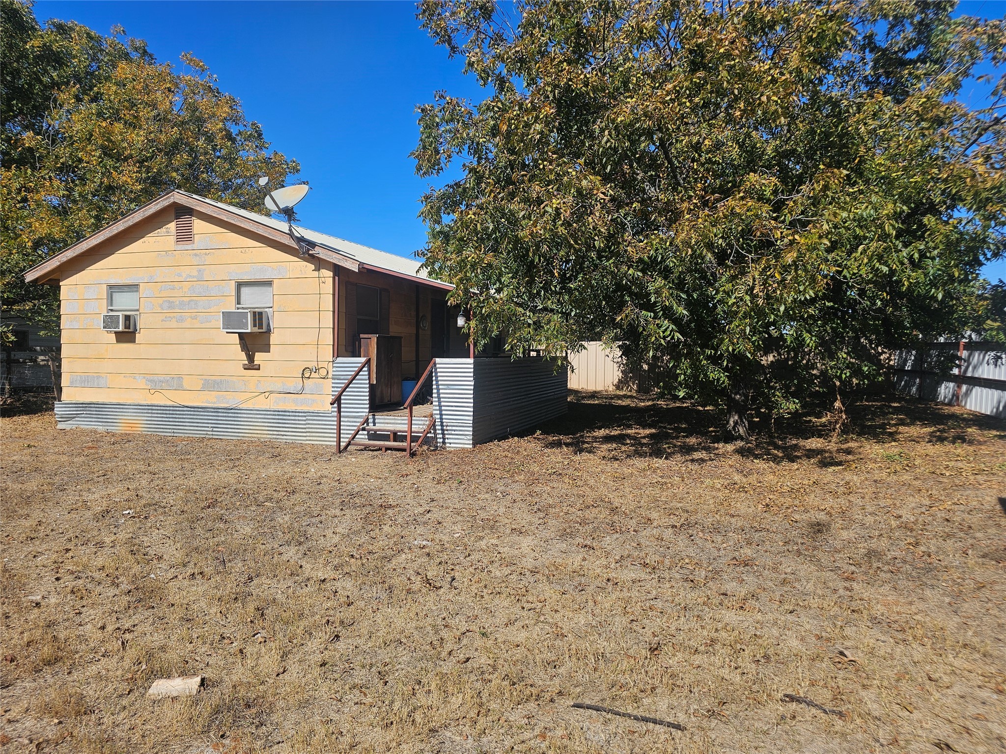 1008 N 6th Street Bangs TX 76823