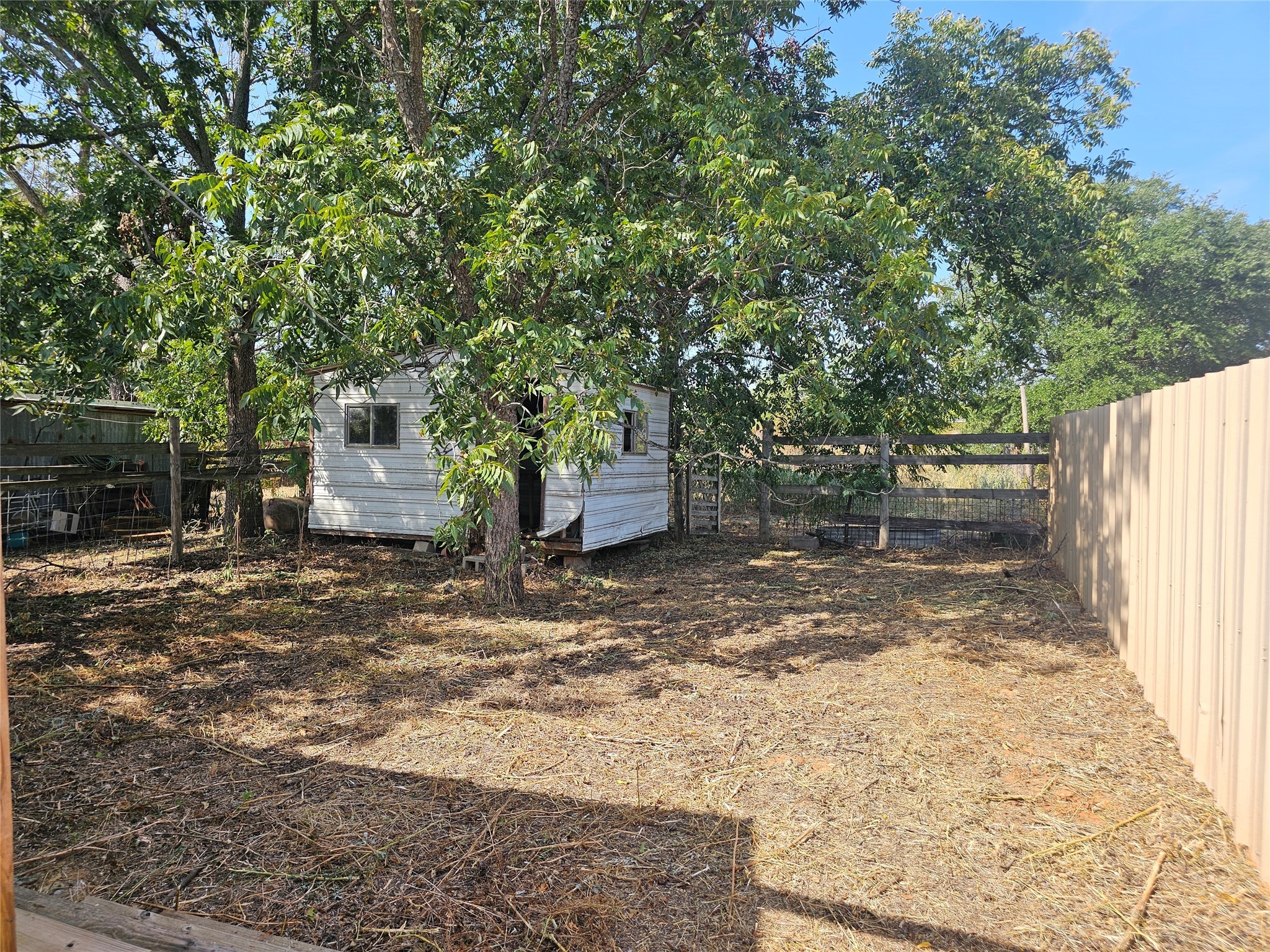 1008 N 6th Street Bangs TX 76823
