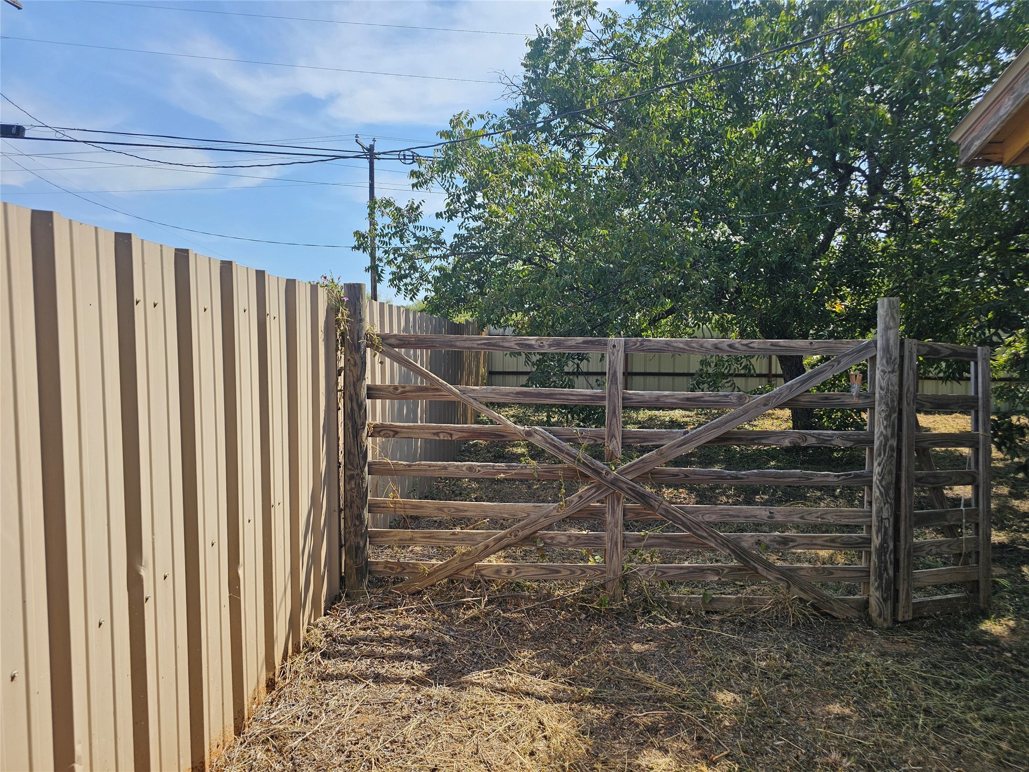 1008 N 6th Street Bangs TX 76823