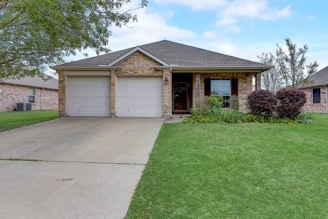 104 Broken Arrow Street Waxahachie TX 75165