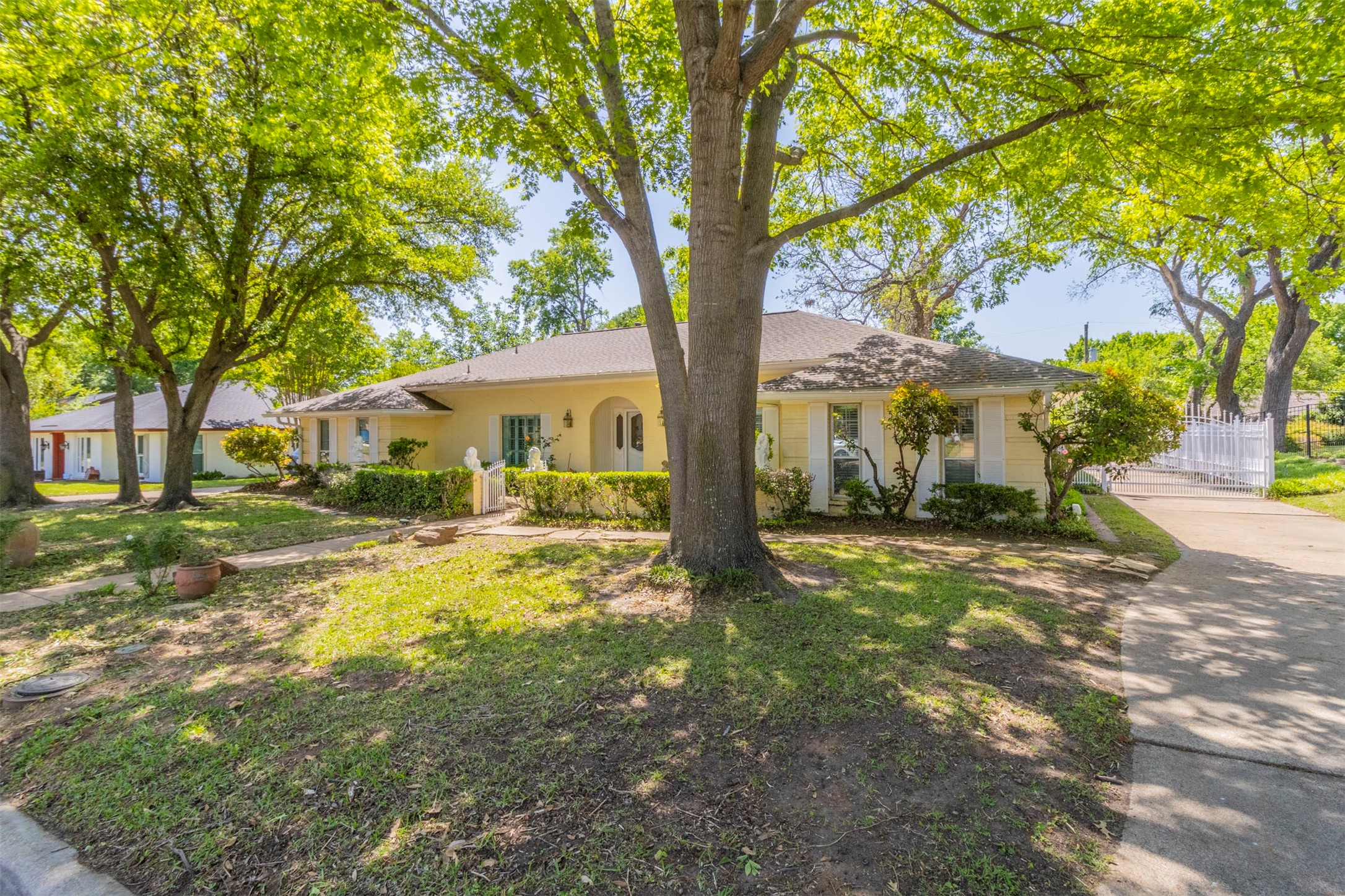 2409 Greenwood Drive Grand Prairie TX 75050