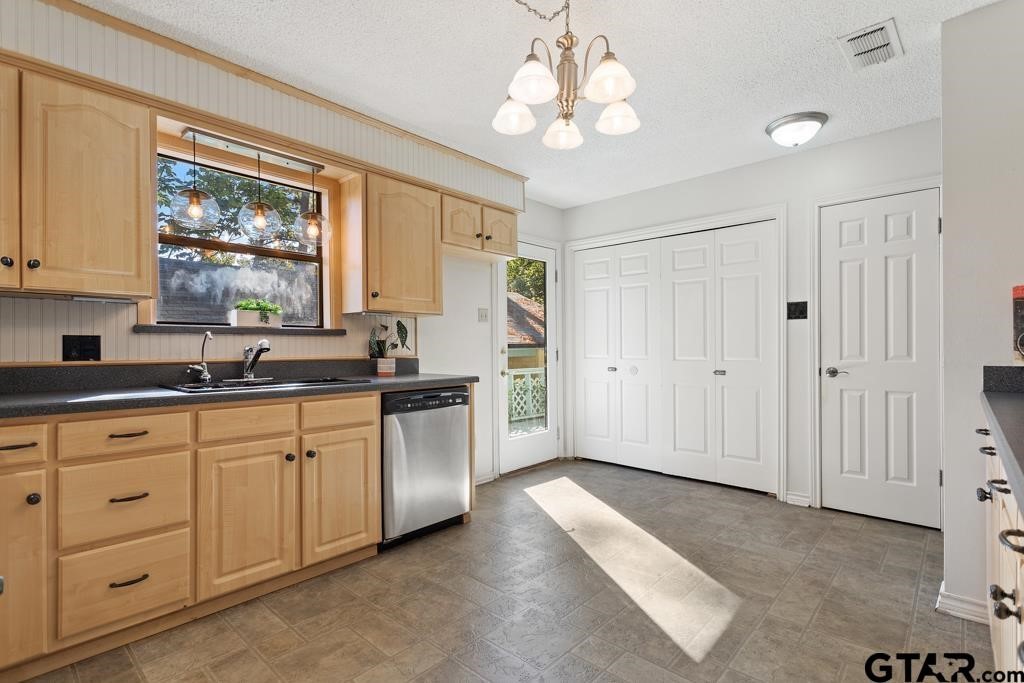1656 Pineview Lane Hideaway TX 75771