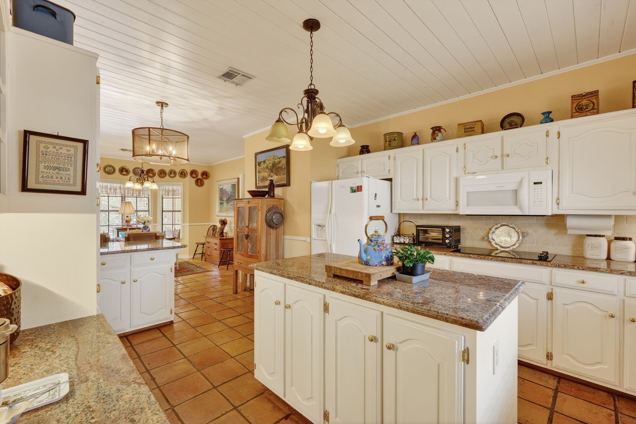 407 N Avenue Z Clifton TX 76634