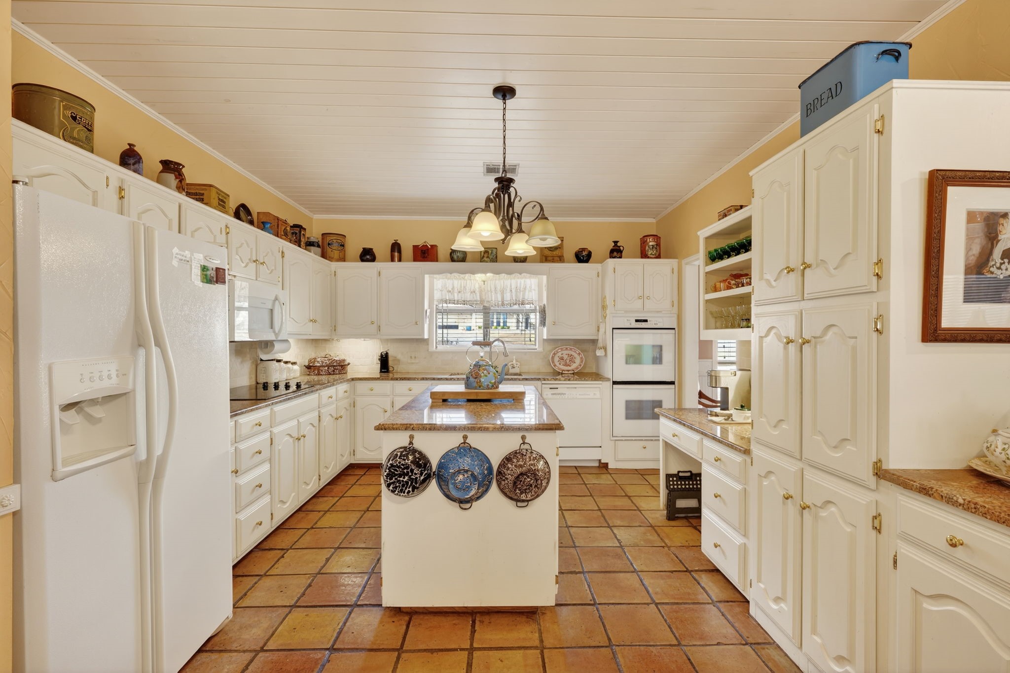 407 N Avenue Z Clifton TX 76634