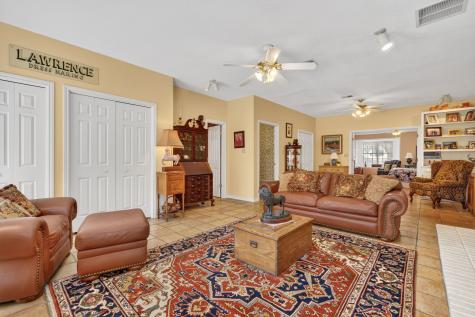 407 N Avenue Z Clifton TX 76634