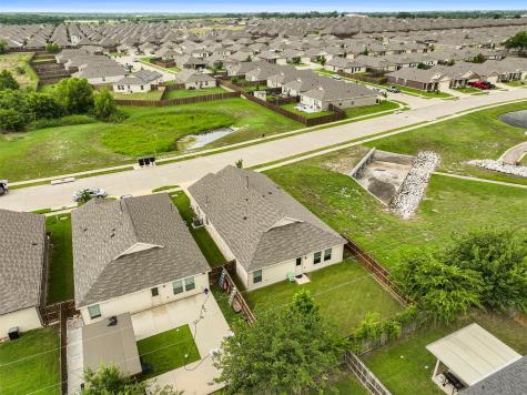 900 Odlozil Lane Ennis TX 75119
