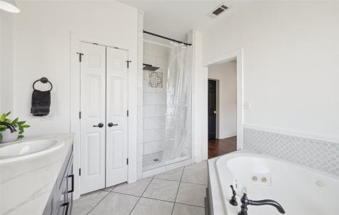 318 W Willingham Street Cleburne TX 76033
