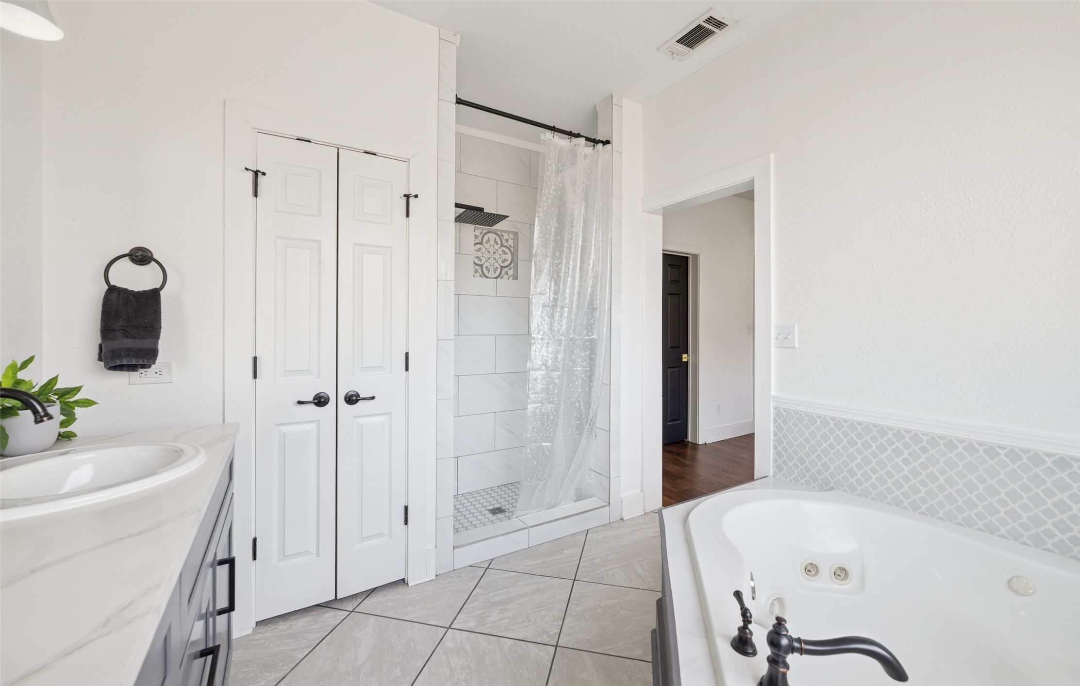 318 W Willingham Street Cleburne TX 76033