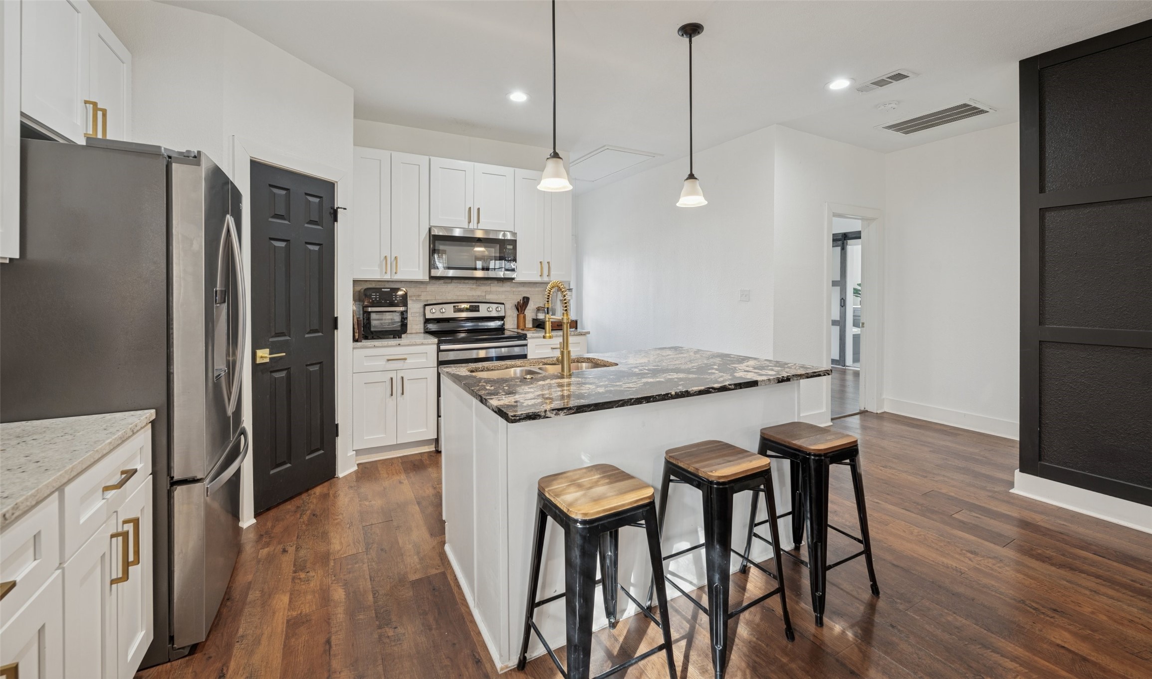 318 W Willingham Street Cleburne TX 76033