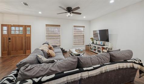 318 W Willingham Street Cleburne TX 76033