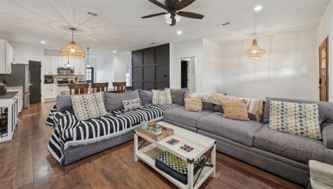 318 W Willingham Street Cleburne TX 76033