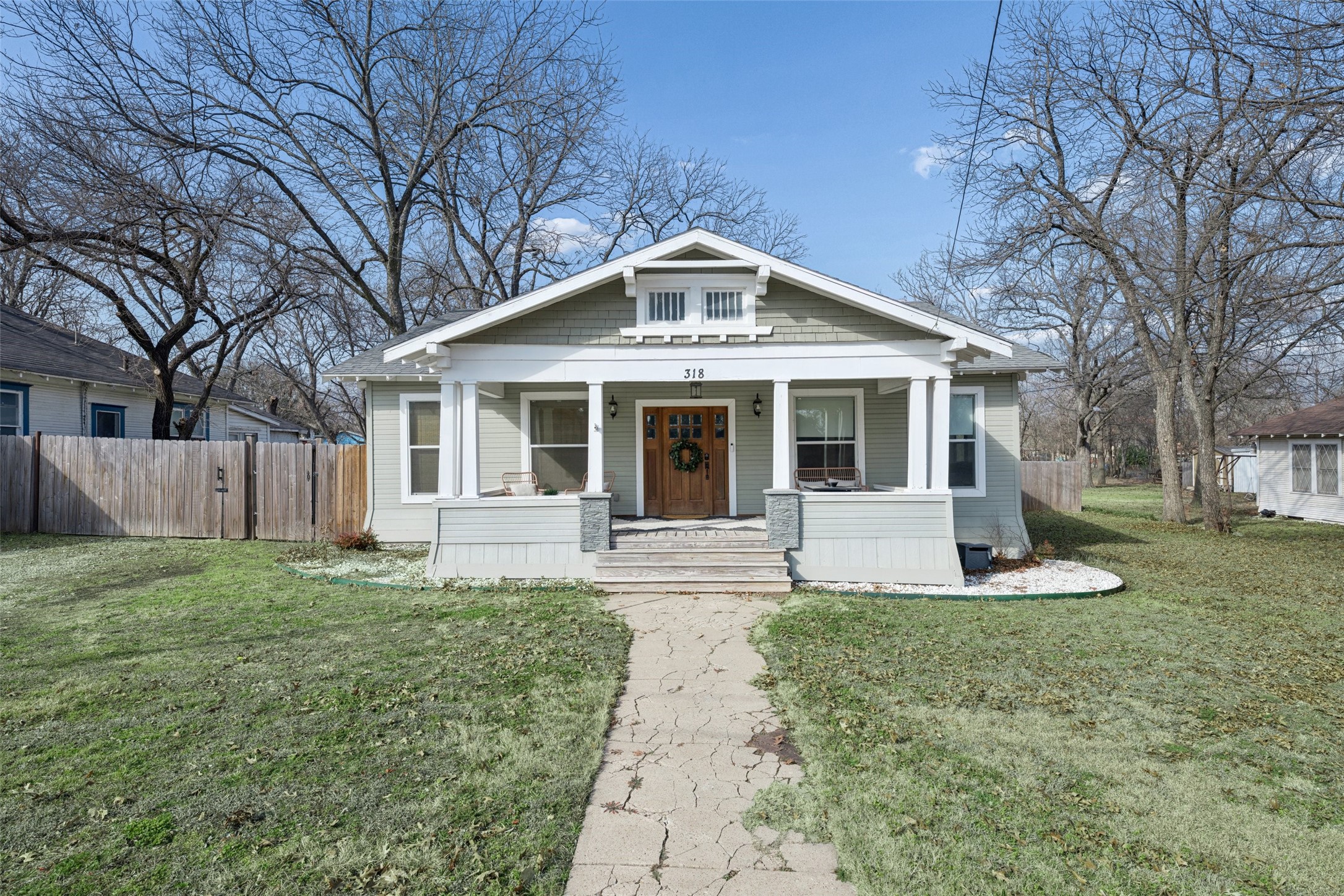 318 W Willingham Street Cleburne TX 76033
