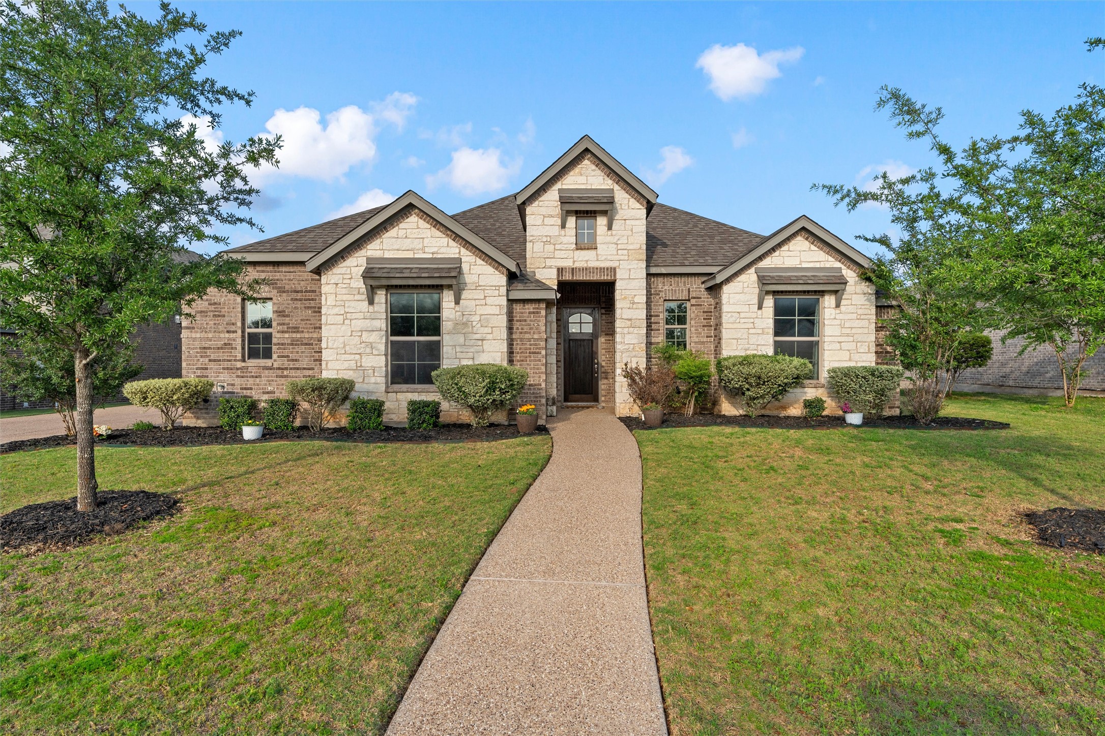 1050 Hesselridge Drive Hewitt TX 76643