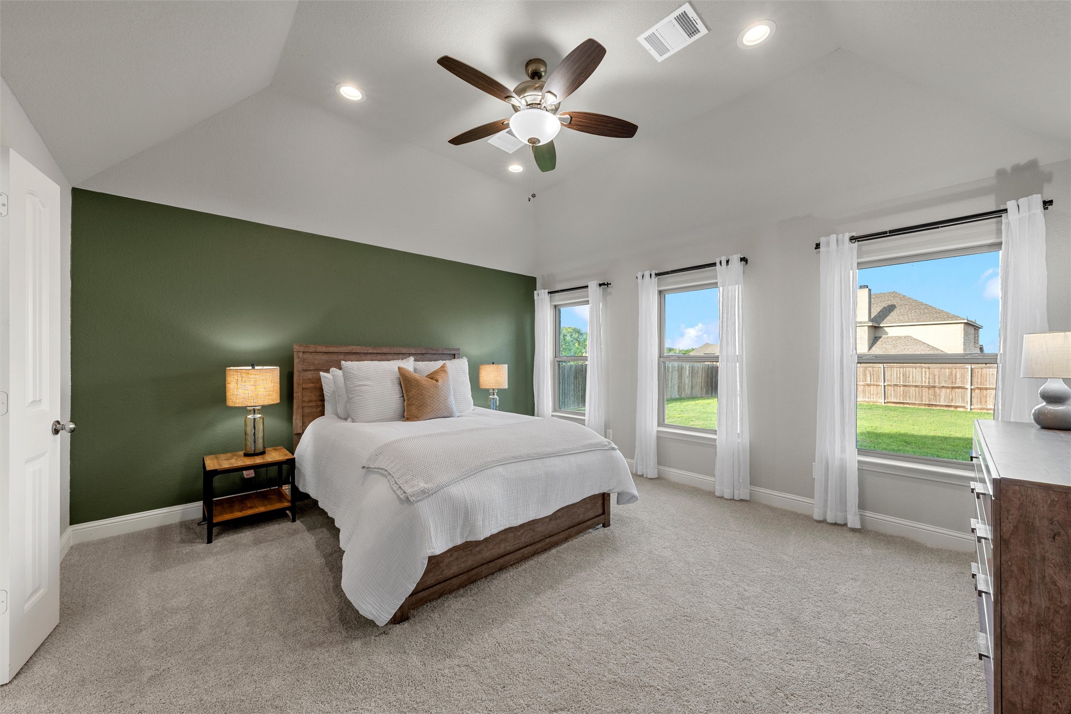 1050 Hesselridge Drive Hewitt TX 76643