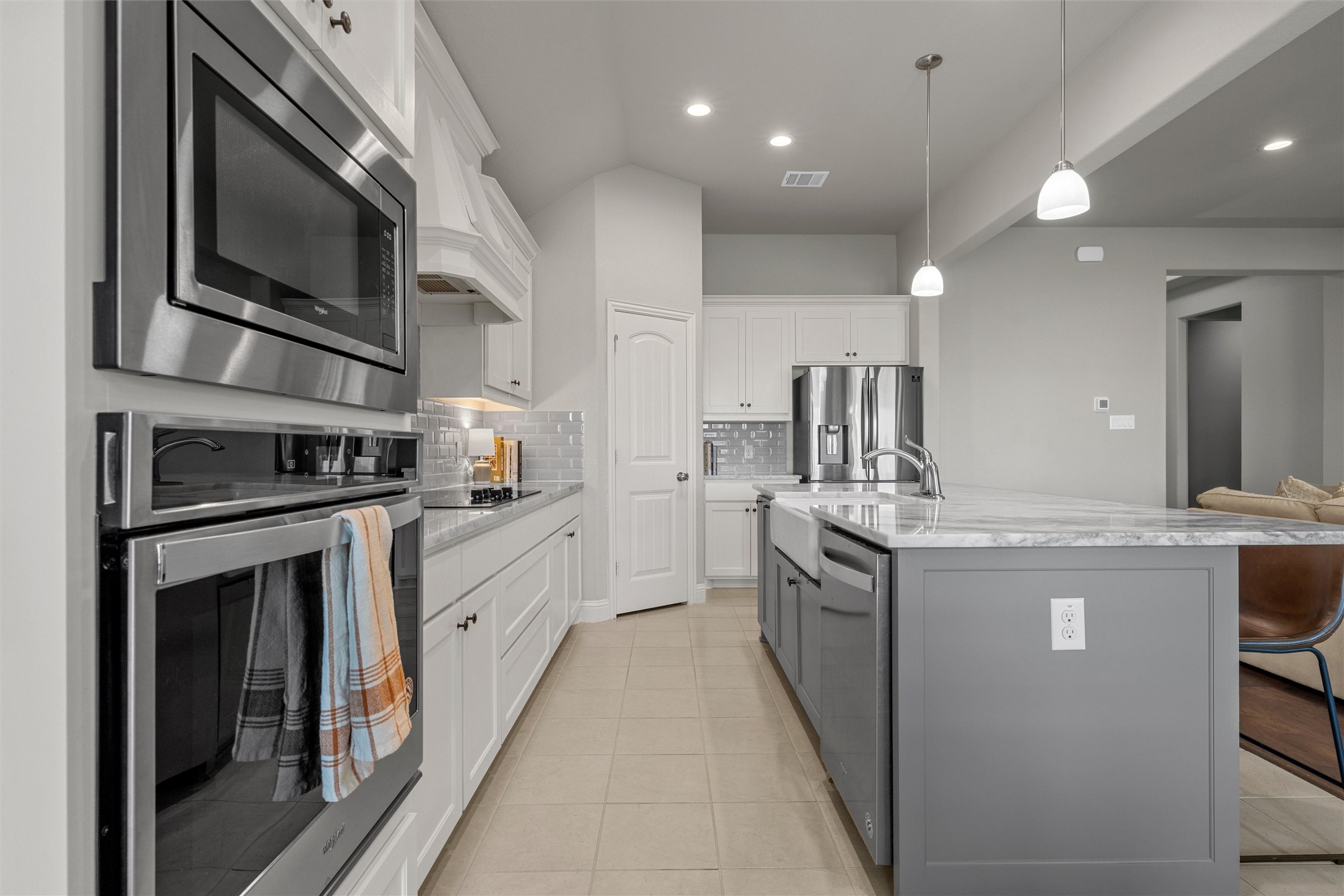 1050 Hesselridge Drive Hewitt TX 76643