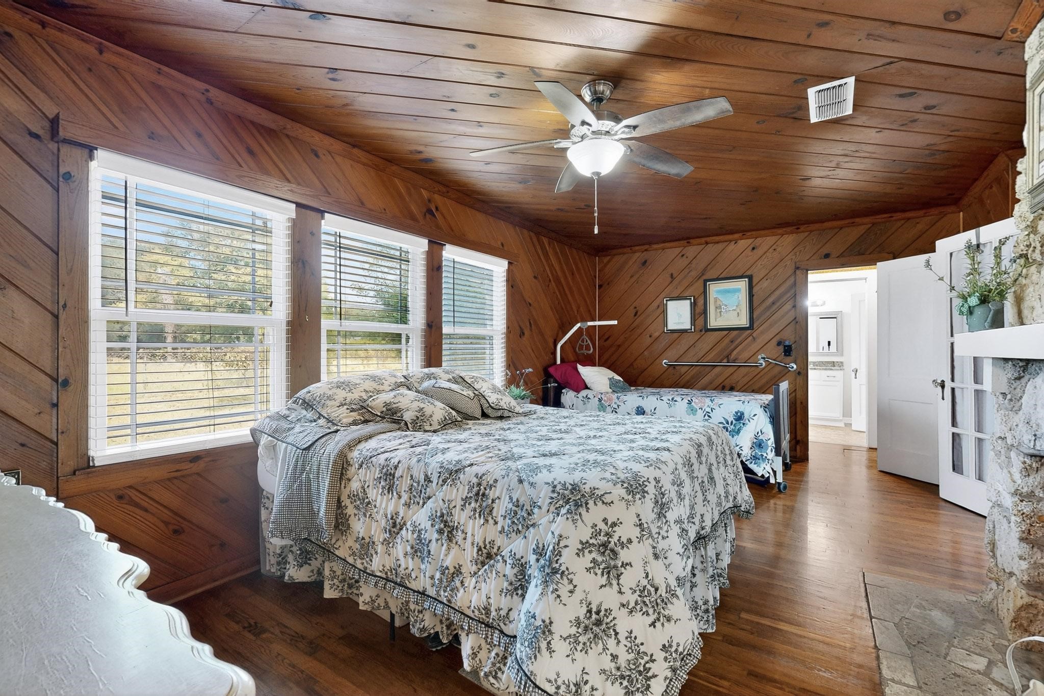 1800 W Frank Street Grand Saline TX 75140
