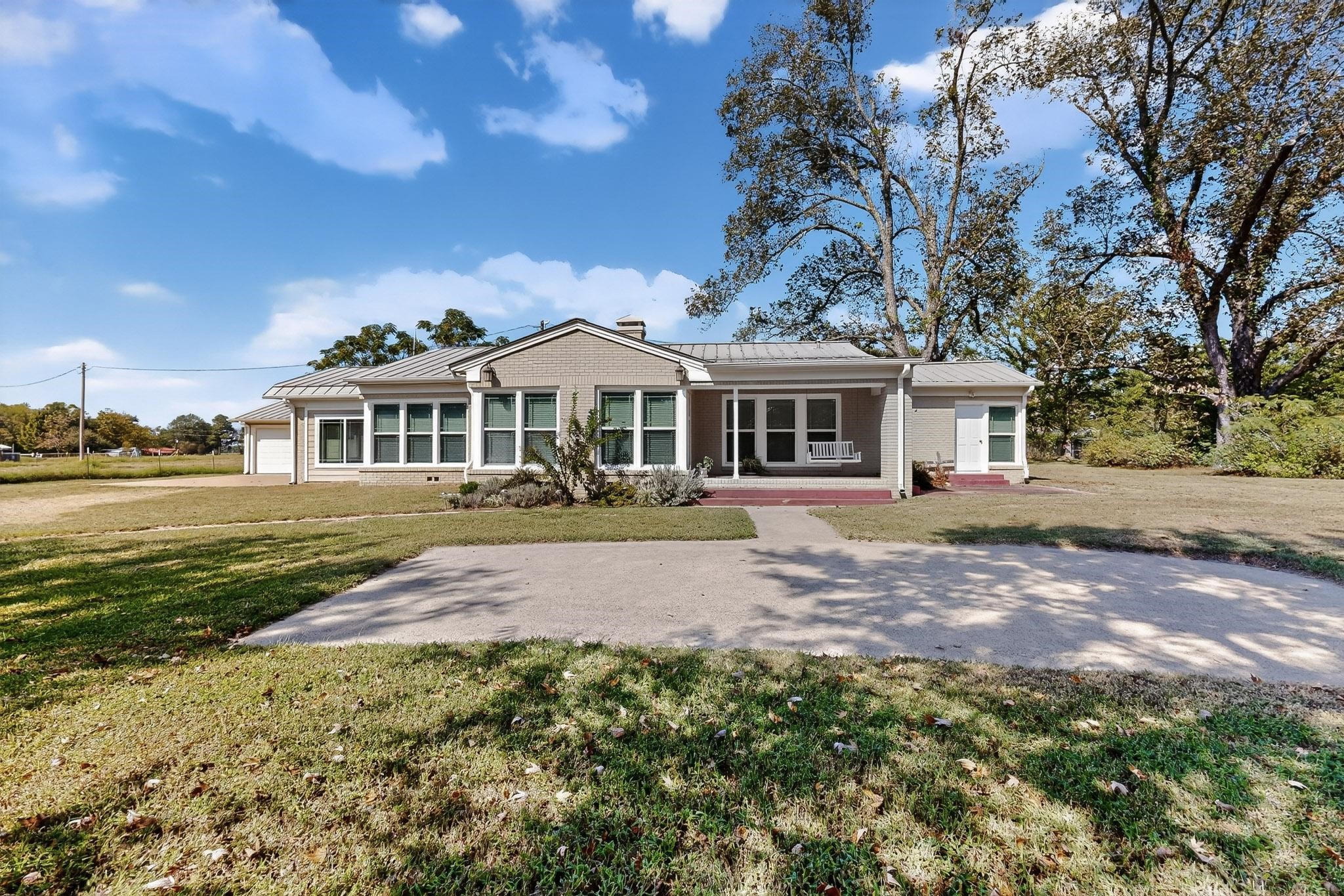 1800 W Frank Street Grand Saline TX 75140