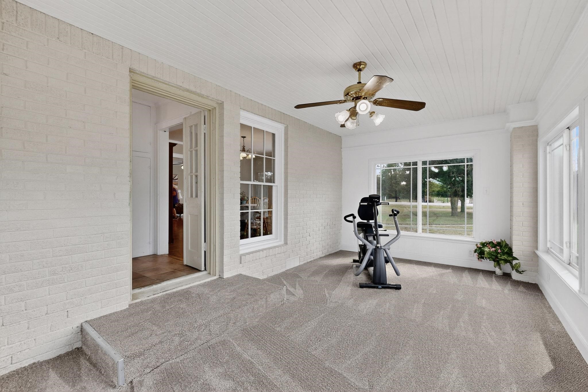1800 W Frank Street Grand Saline TX 75140