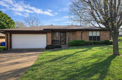 2302 Shiloh Street Denison TX 75020