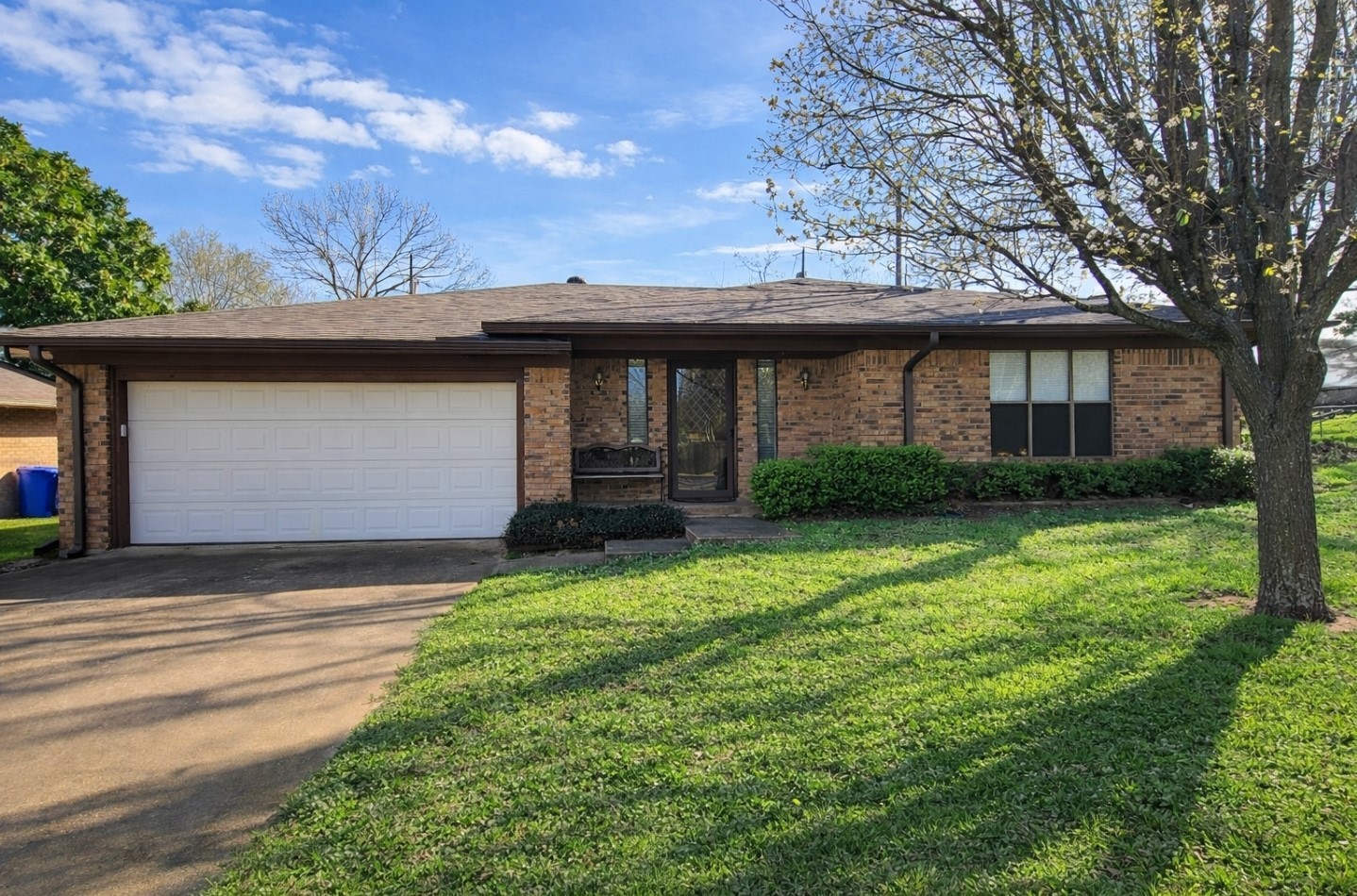 2302 Shiloh Street Denison TX 75020
