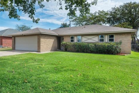 1726 Avenue A Grand Prairie TX 75051