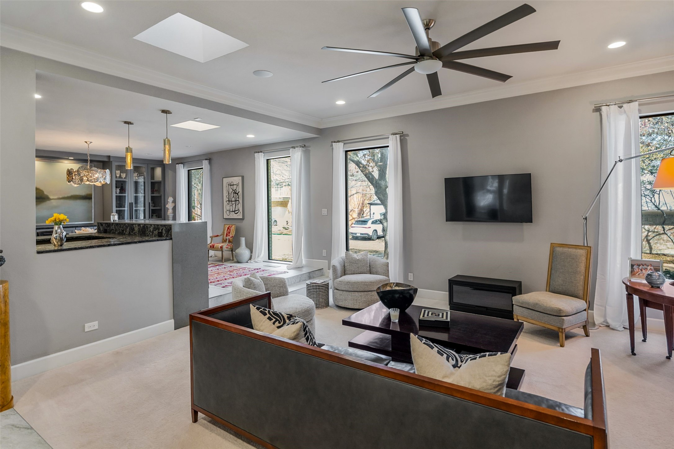 1 Queensview Court Dallas TX 75225