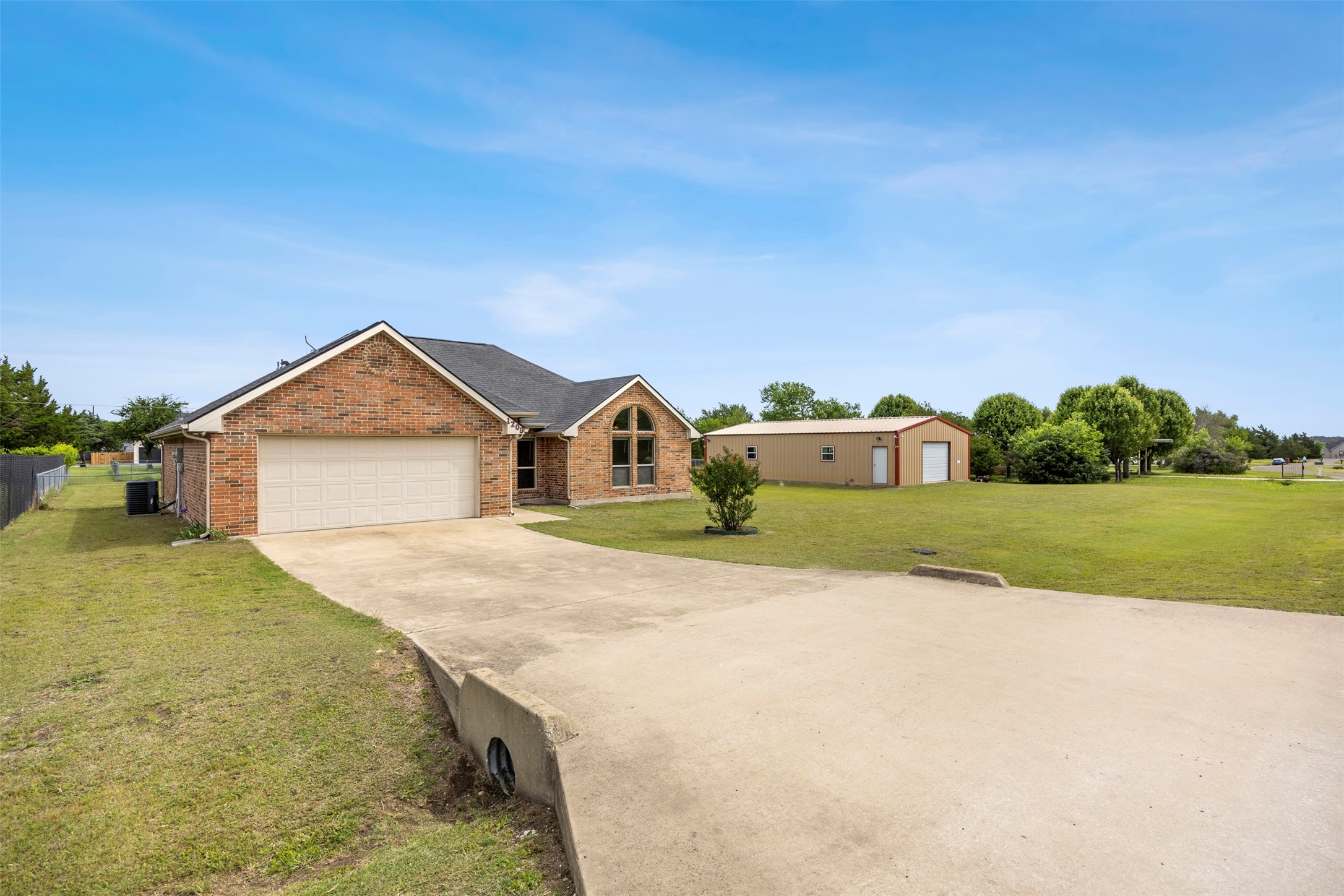 1209 Southview Drive Waxahachie TX 75165