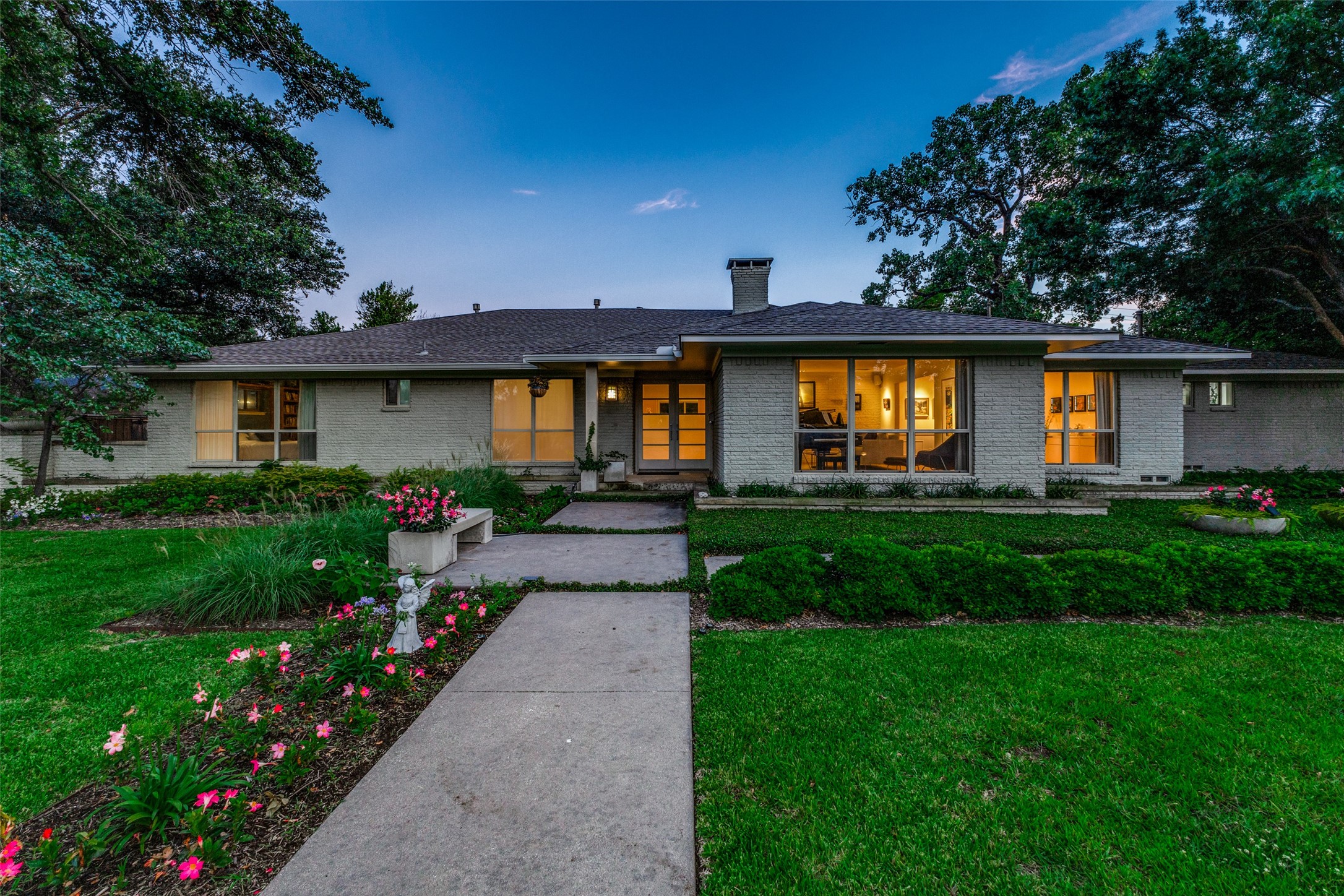 4718 Hallmark Drive Dallas TX 75229