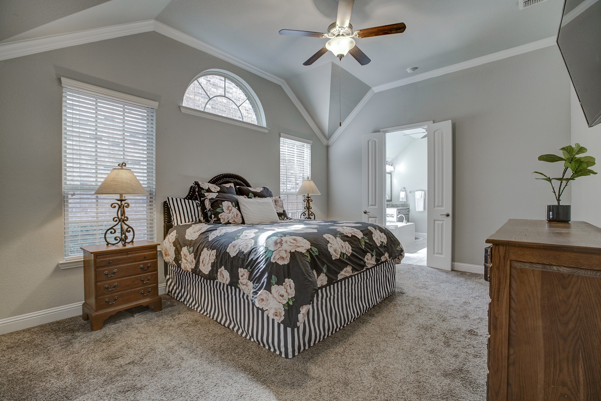 627 Bridgewater Street Euless TX 76039