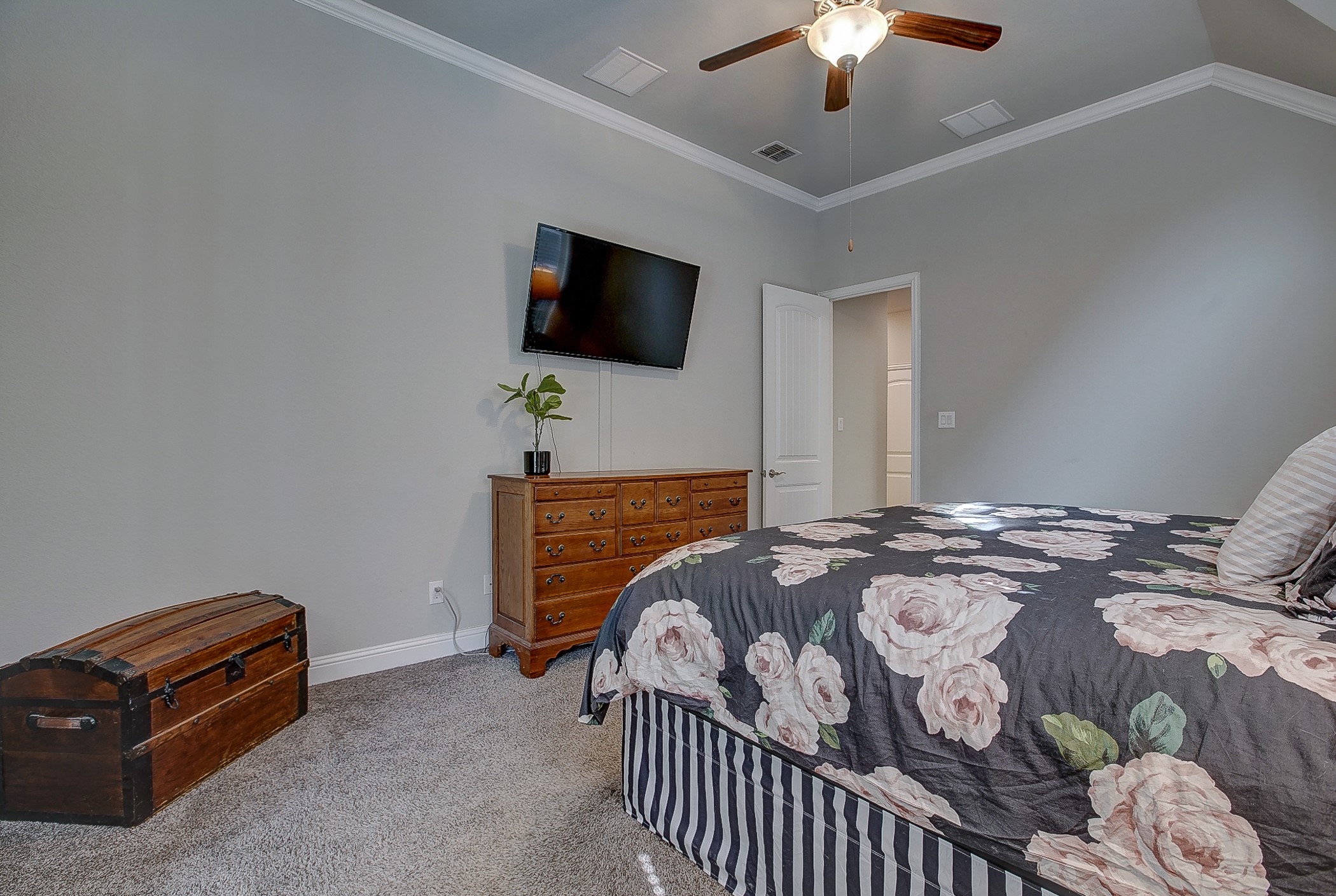 627 Bridgewater Street Euless TX 76039