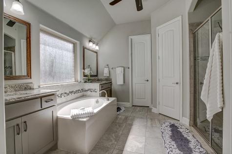 627 Bridgewater Street Euless TX 76039