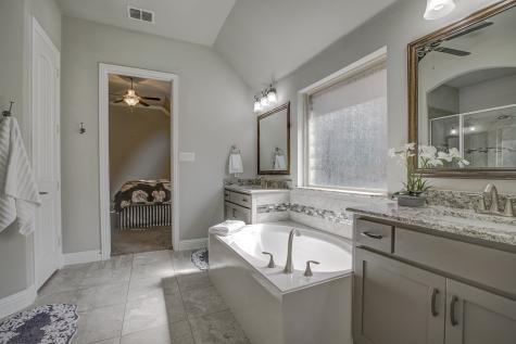 627 Bridgewater Street Euless TX 76039