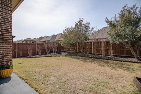 627 Bridgewater Street Euless TX 76039
