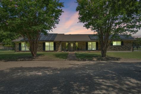 1903 White Street Clifton TX 76634