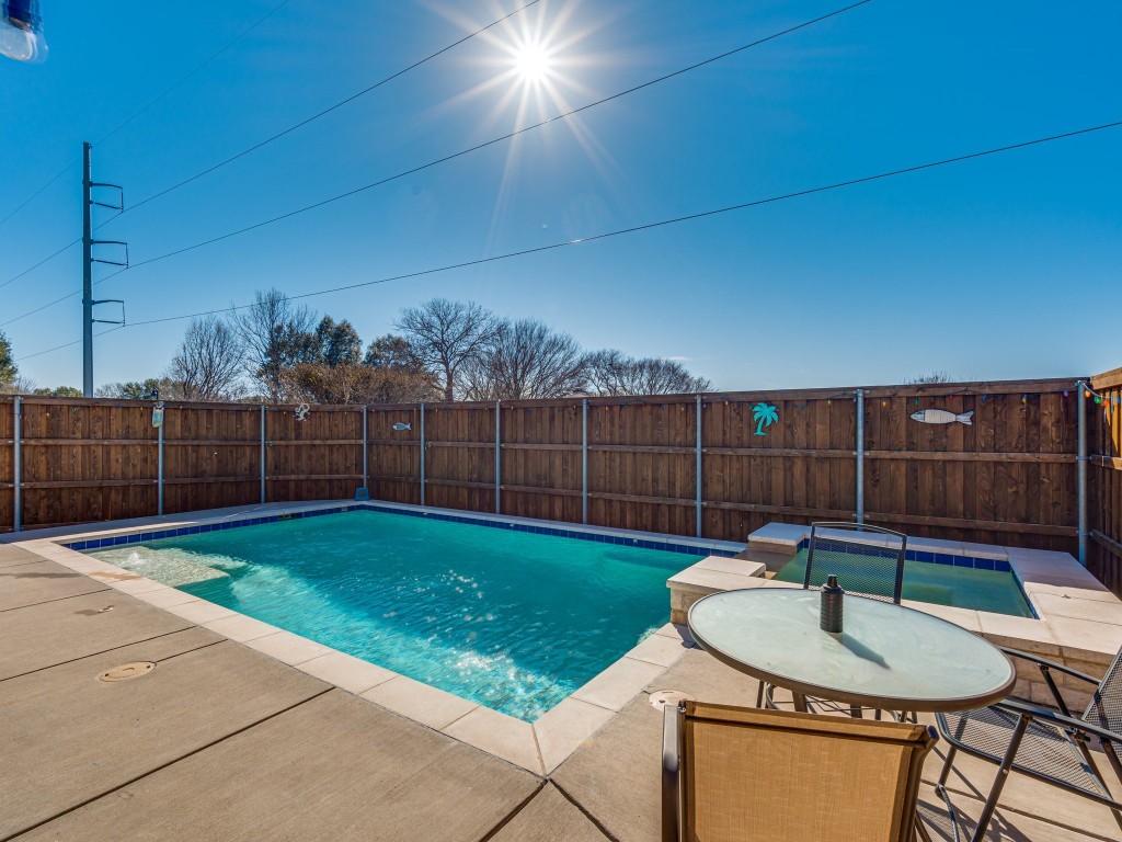 110 Buffalo Creek Drive Waxahachie TX 75165