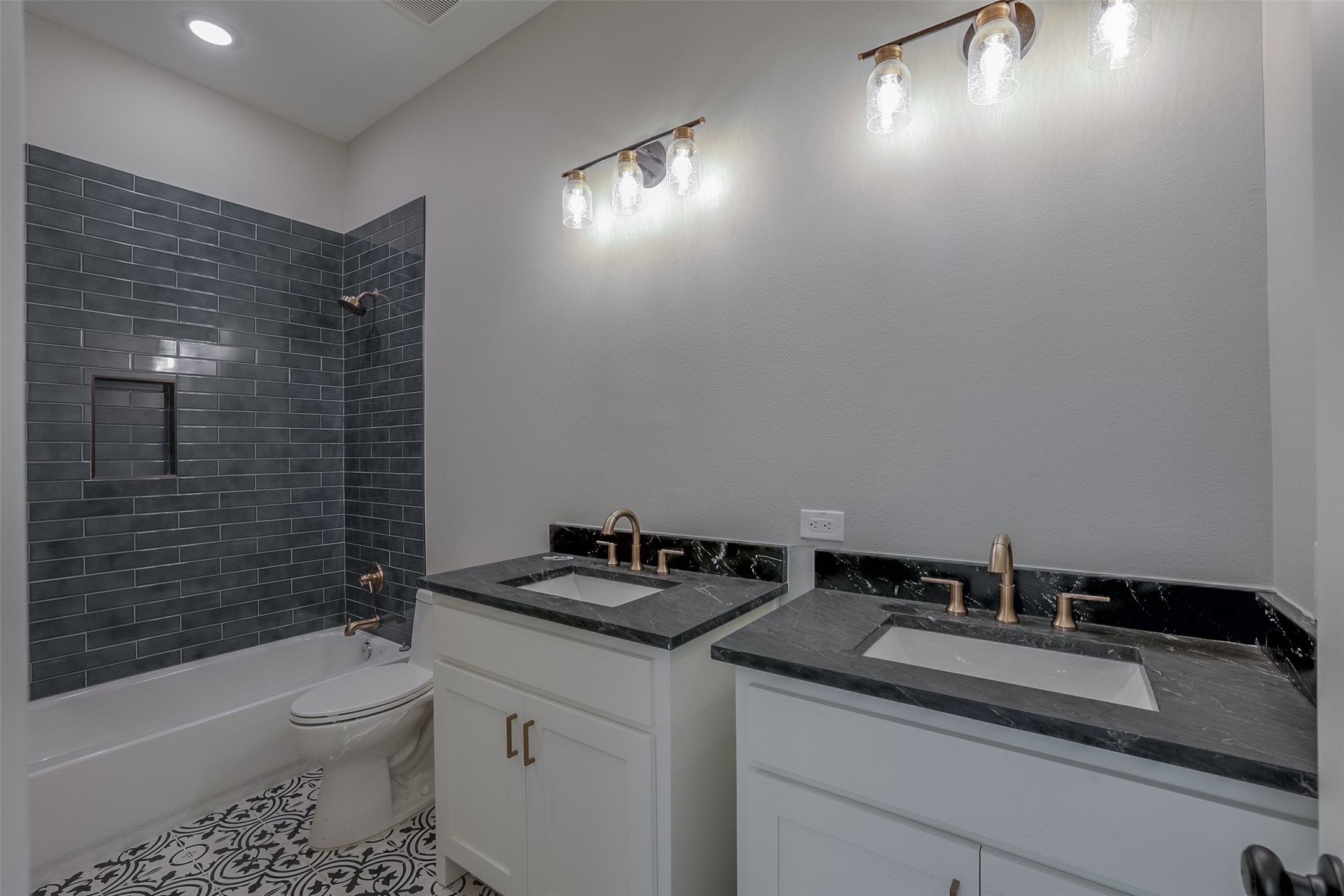 4031 Waters Edge Drive Midlothian TX 76065