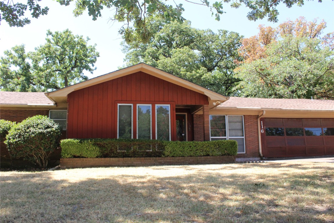 116 E Coffin Street Denison TX 75021
